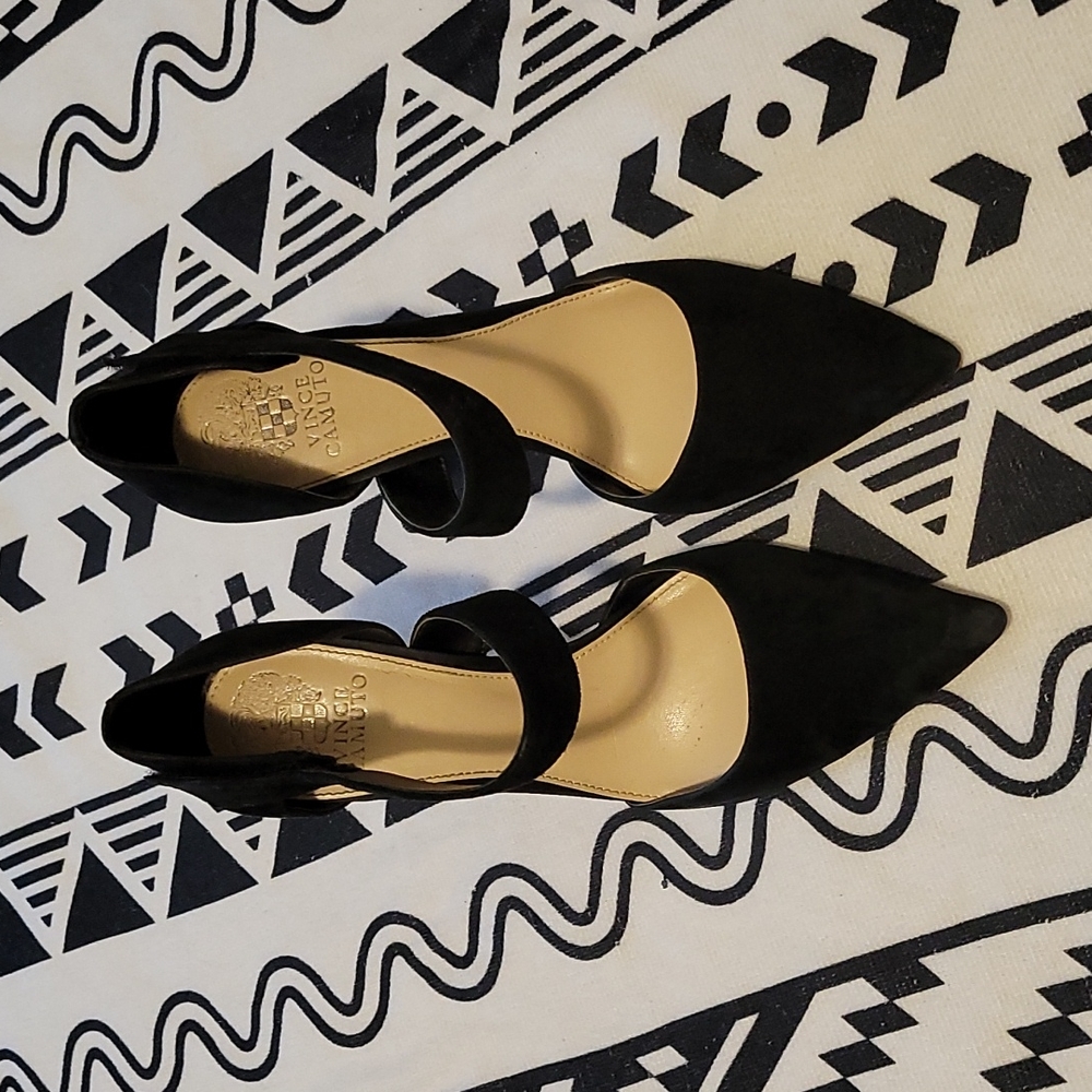 Shoes - Picture 2 of 4